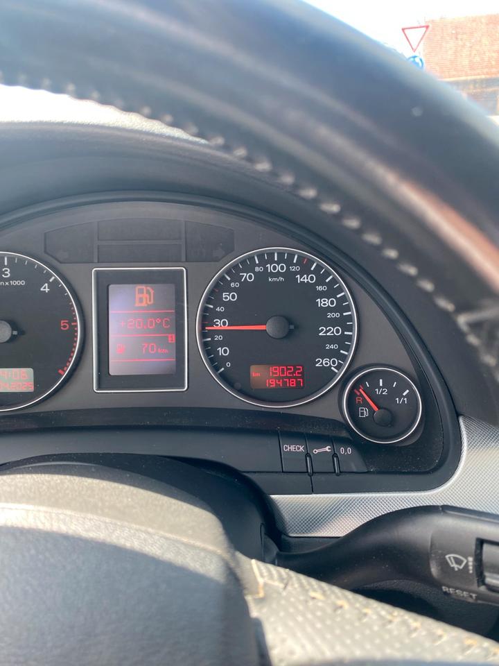 Audi A4 2007 — photo 9