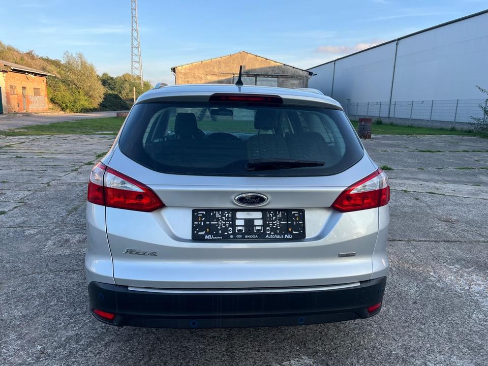 Ford Focus 2012 — engine
