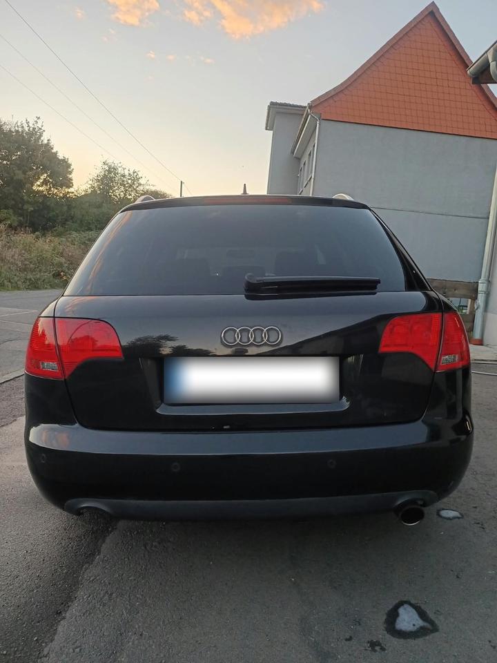 Audi A4 2005 — interior
