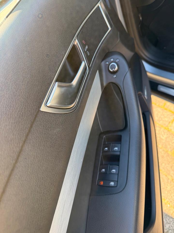 Audi A6 2009 — photo 14