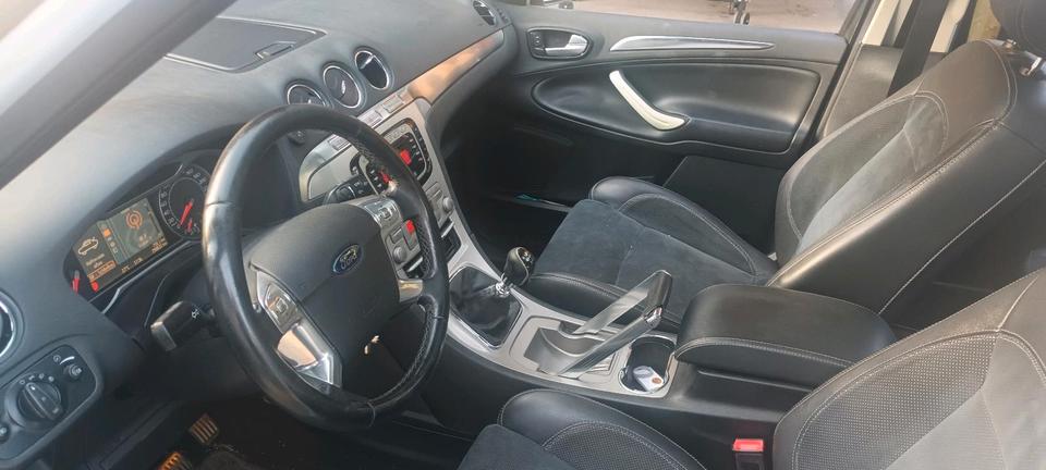 Ford S-Max 2009 — photo 6
