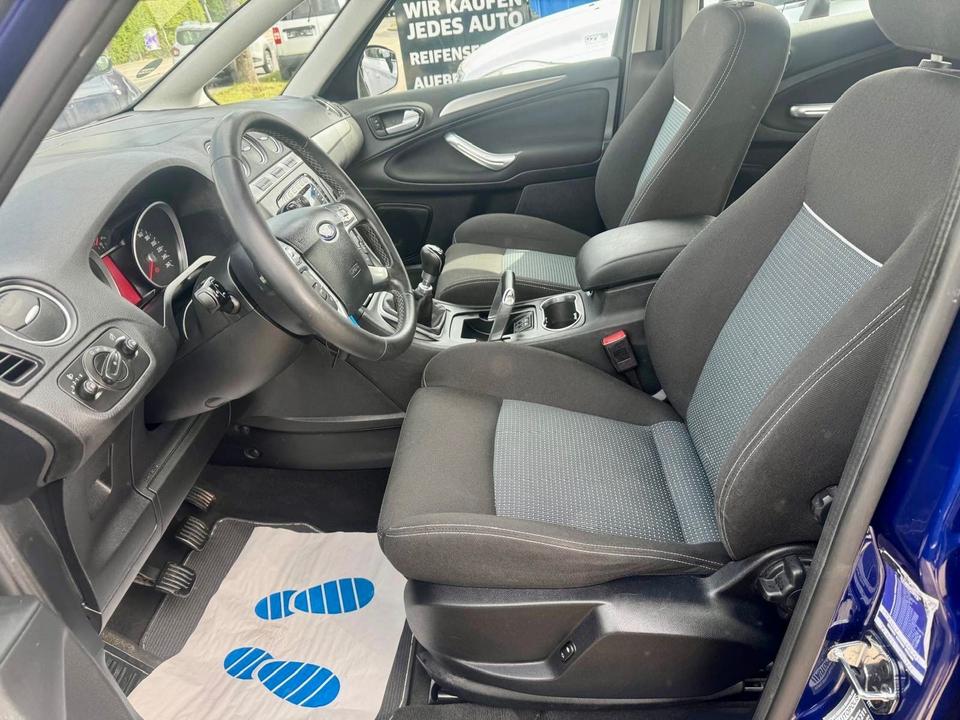 Ford S-Max 2014 — photo 11