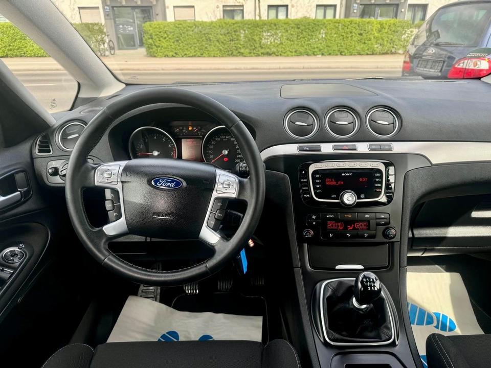 Ford S-Max 2014 — photo 12