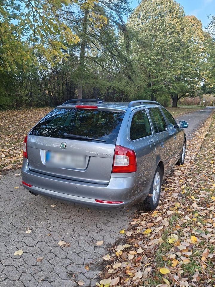 Skoda Octavia 2012 — engine