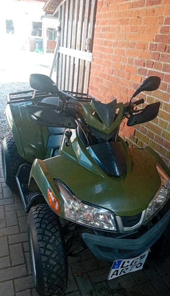Weitere Motorräder Quad Sym Quadlender, 2011