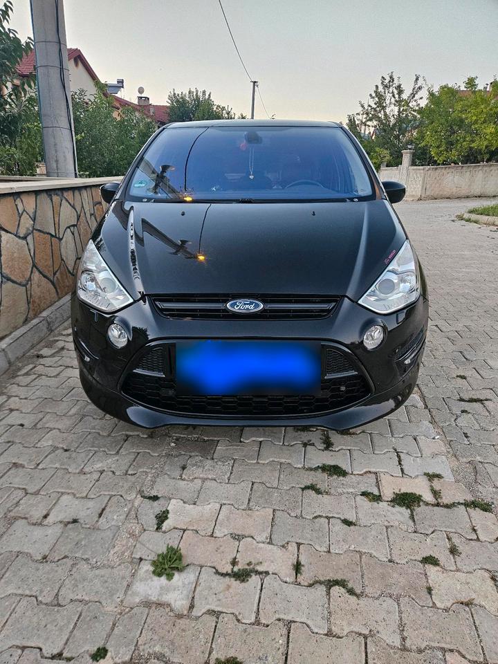 Ford S-Max 2011 — interior