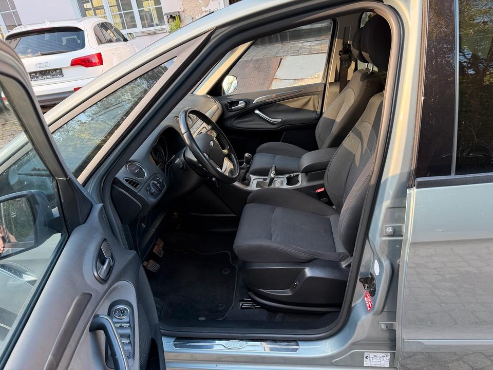 Ford S-Max 2008 — photo 10