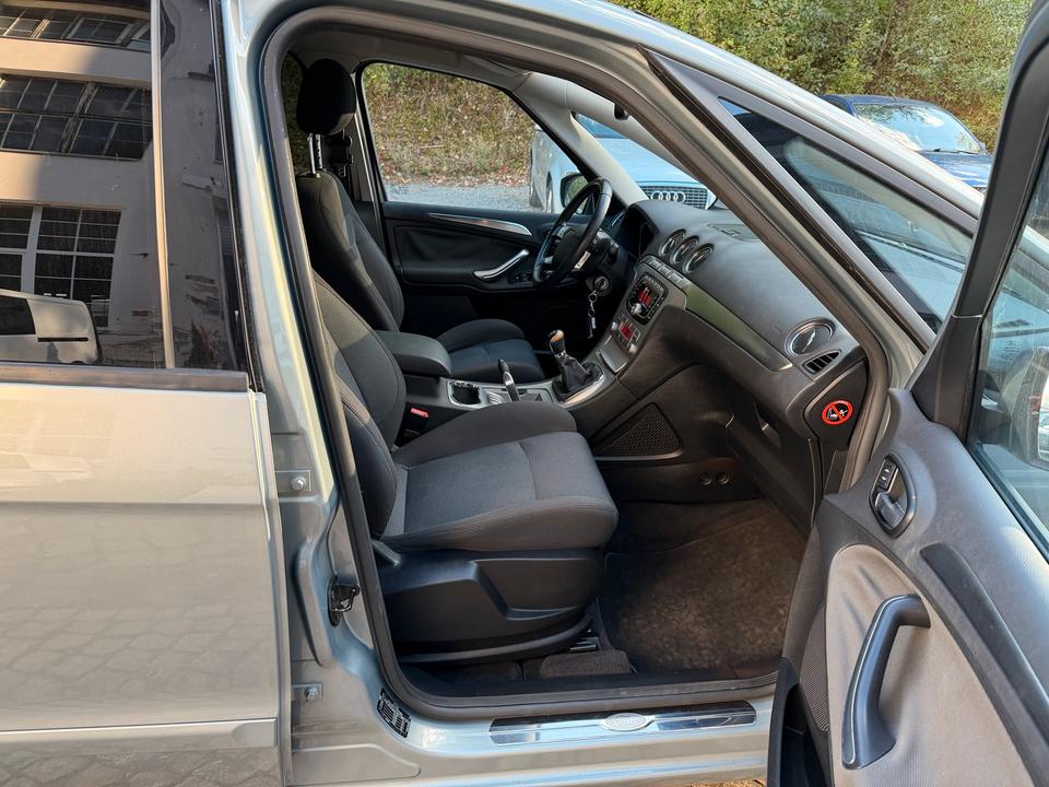 Ford S-Max 2008 — photo 12