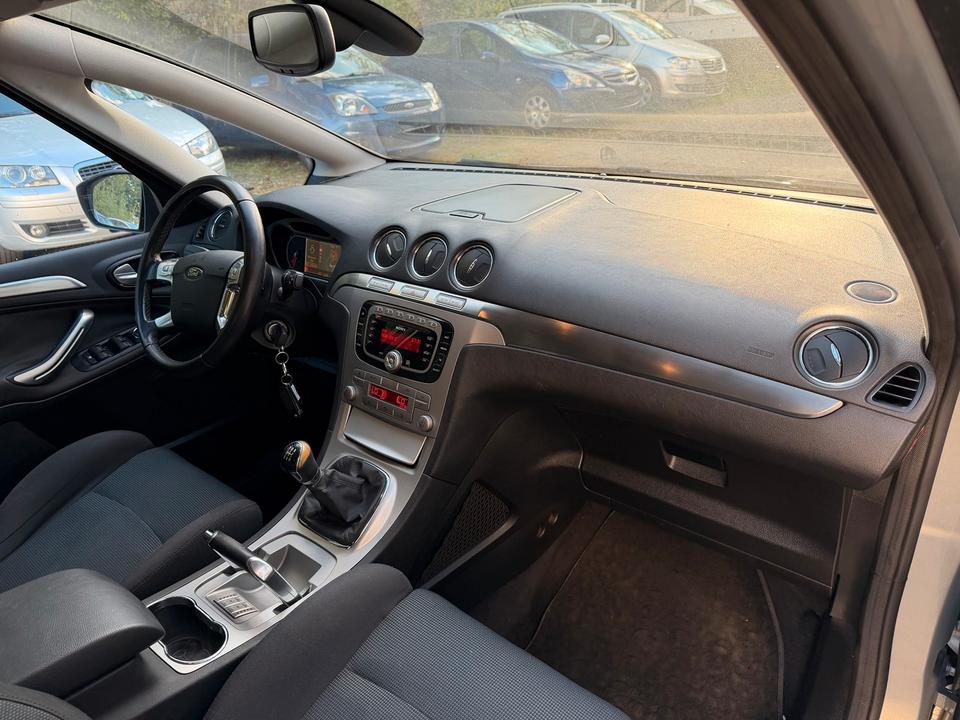 Ford S-Max 2008 — photo 13