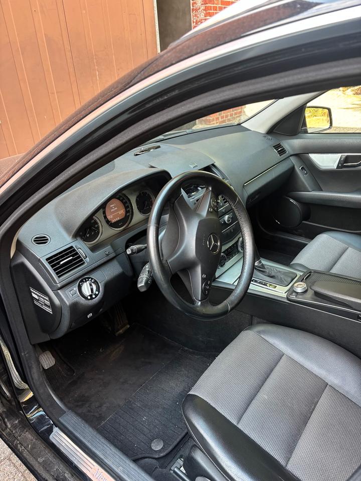 Mercedes Benz C 220 2008 — photo 7