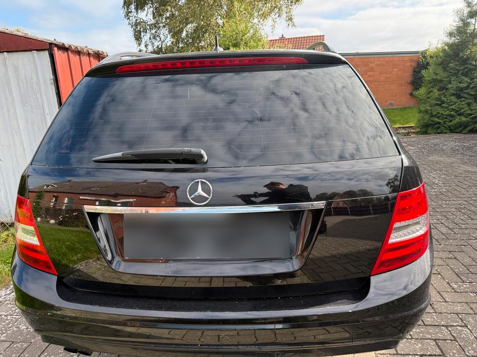 Mercedes Benz C 200 2011 — photo 7