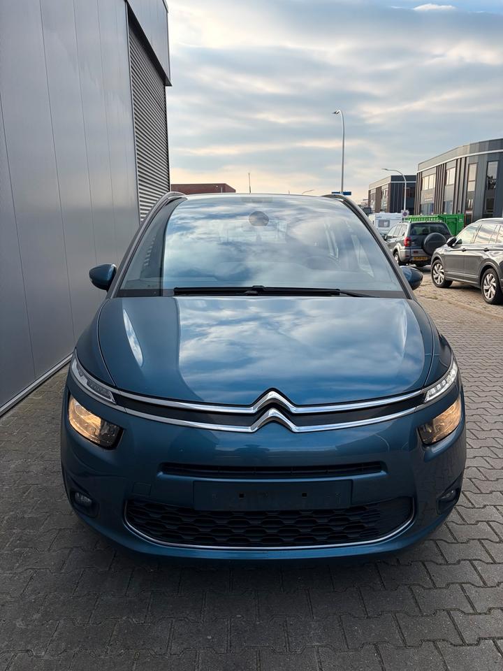 Citroen Gelöscht • Citroen c4 grand Picasso 1.6 diesel 7 S 2014 — вигляд ззаду