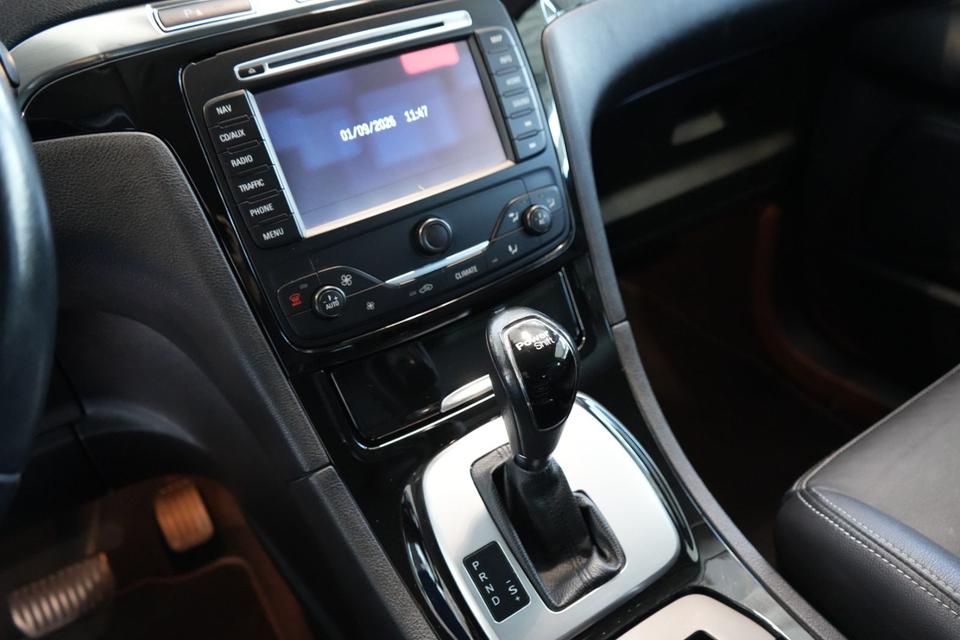 Ford S-Max 2013 — photo 10