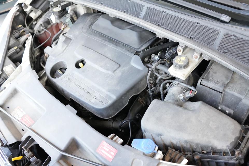 Ford S-Max 2013 — photo 19