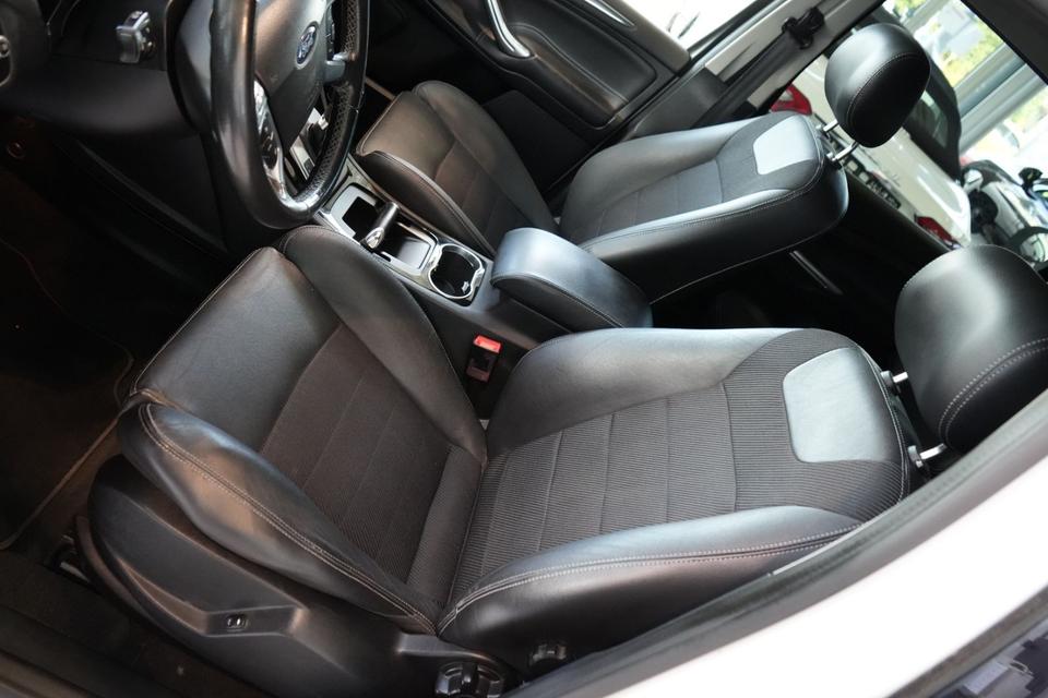 Ford S-Max 2013 — photo 8