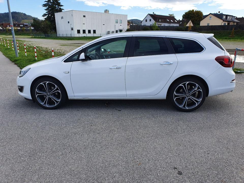 Opel Astra 2013 — engine
