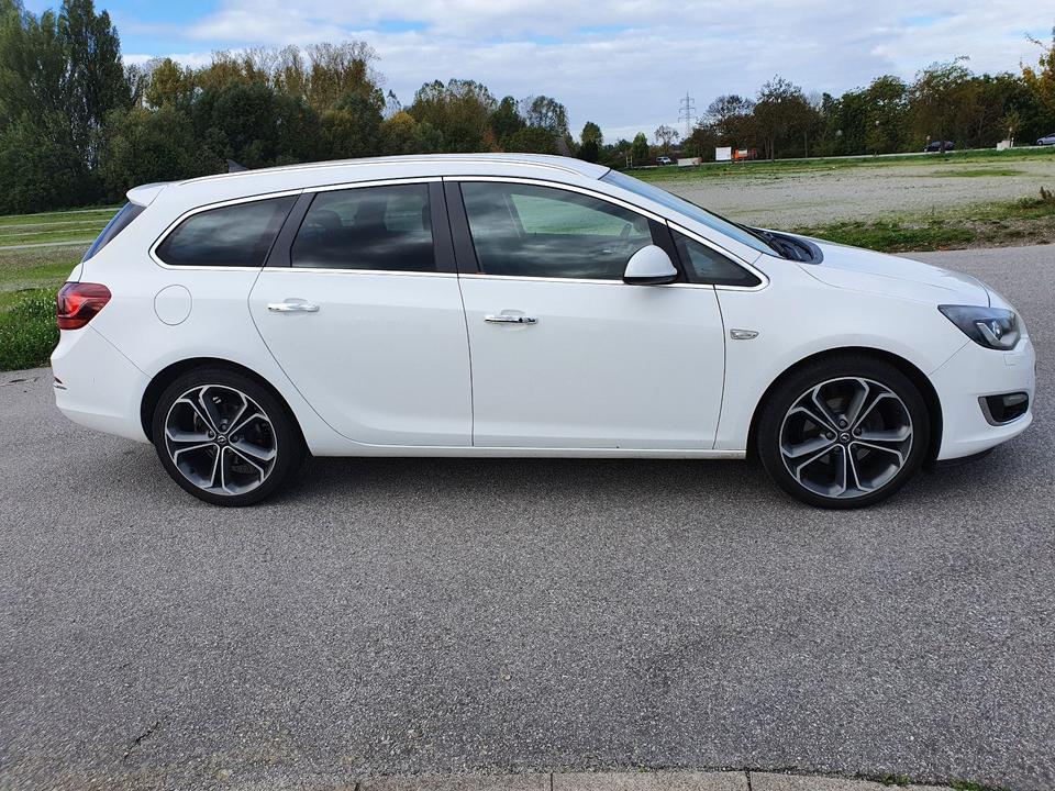Opel Astra 2013 — photo 5