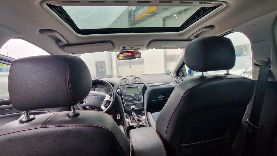 Ford Mondeo 2014 — photo 9