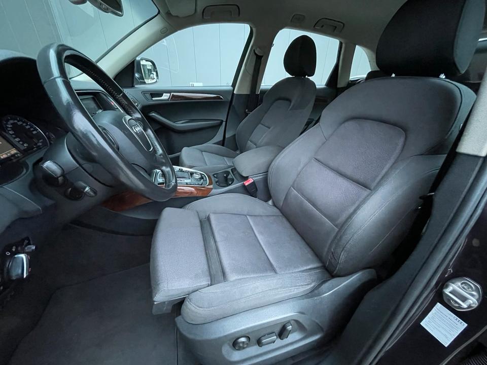 Audi Q5 2010 — engine