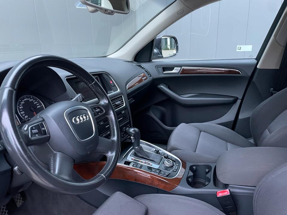 Audi Q5 2010 — photo 6
