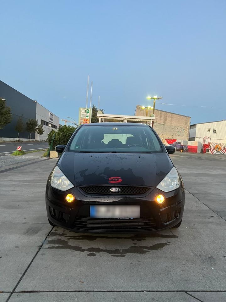 Ford S-Max 2007 — rear view