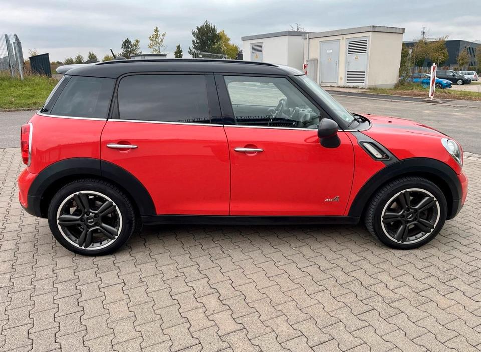 Mini Countryman S (Cooper) 2012 — rear view