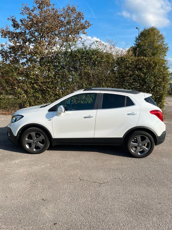 Opel Mokka 2013 — rear view