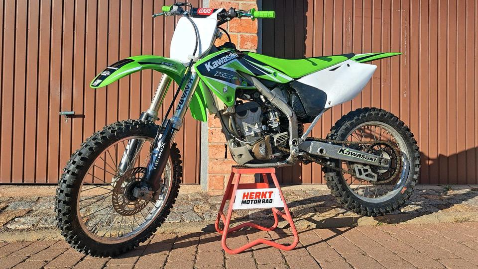 Kawasaki KXF KX 250 F Motocross Rmz Crf Sxf Yz F 2005 — vehicle for AFU Ukraine