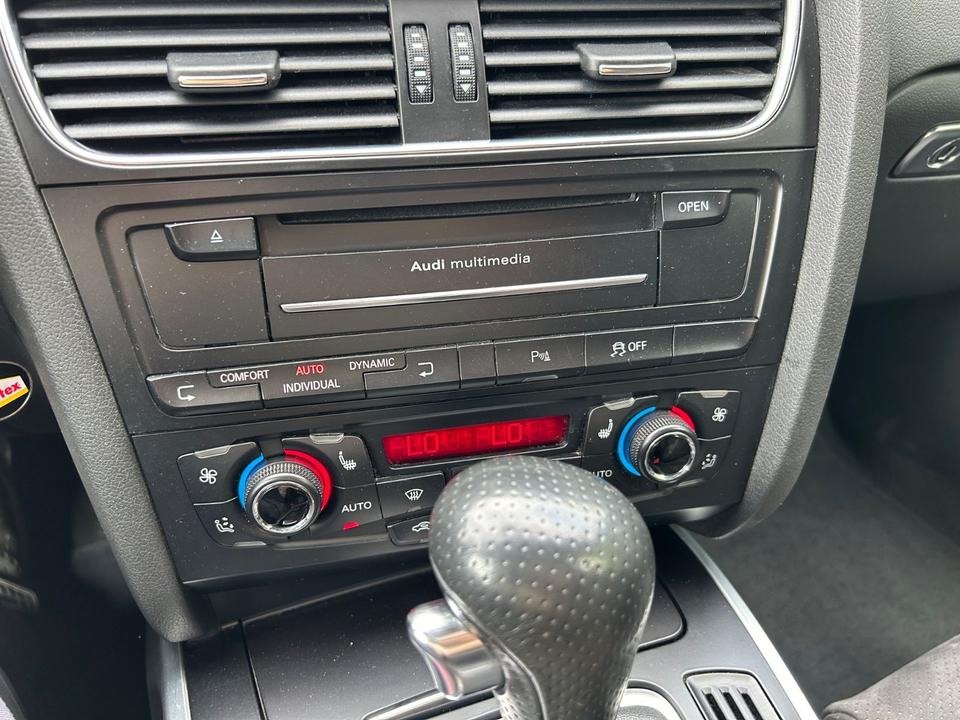 Audi A4 2011 — photo 10