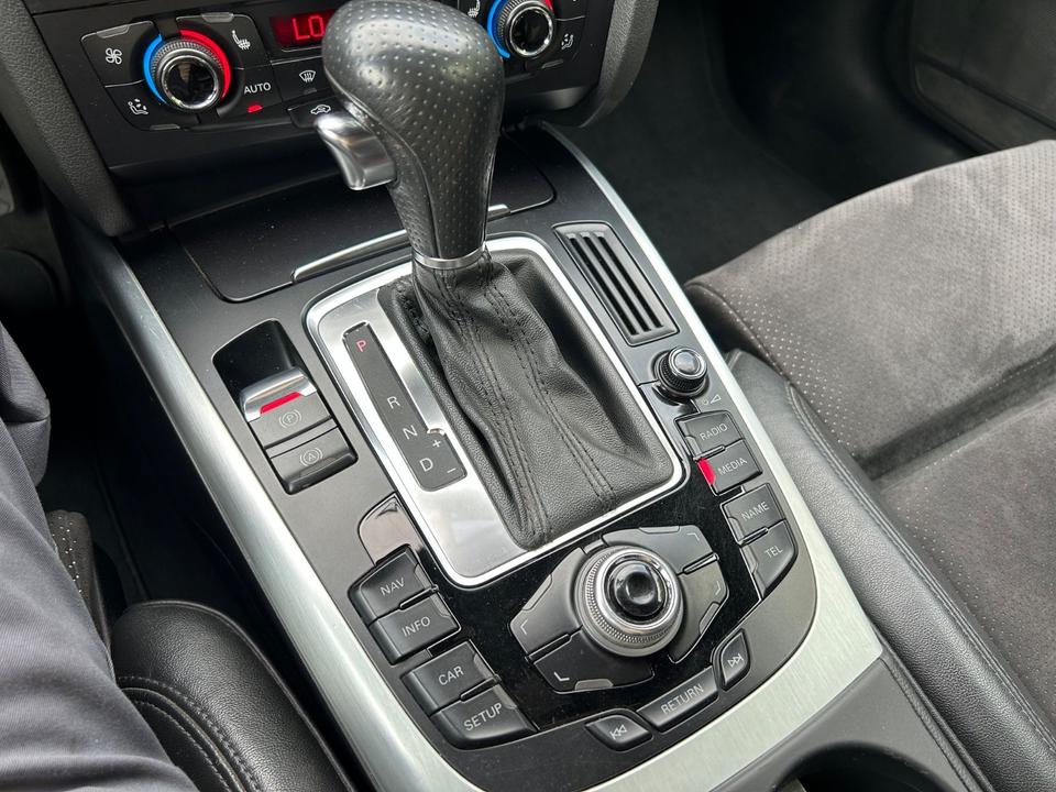 Audi A4 2011 — photo 11
