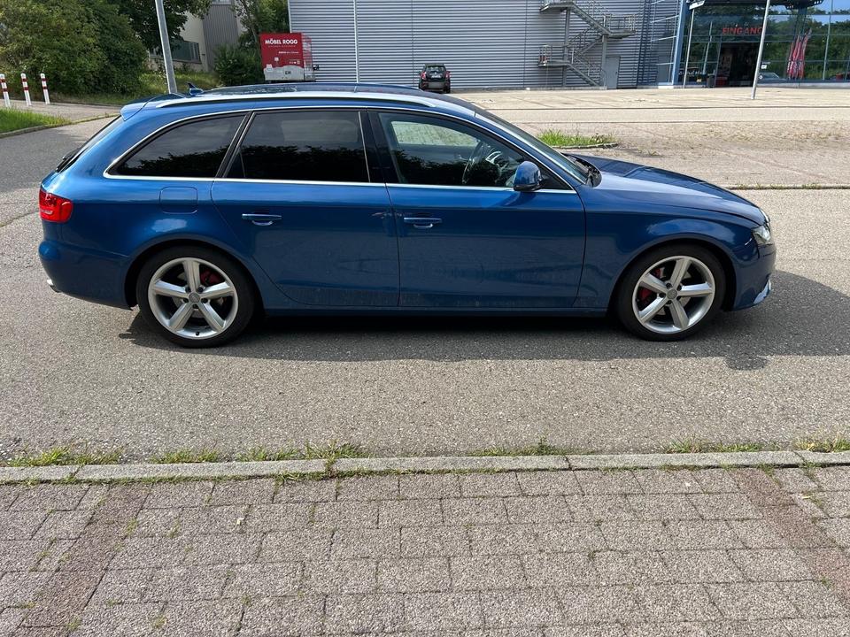 Audi A4 2011 — rear view