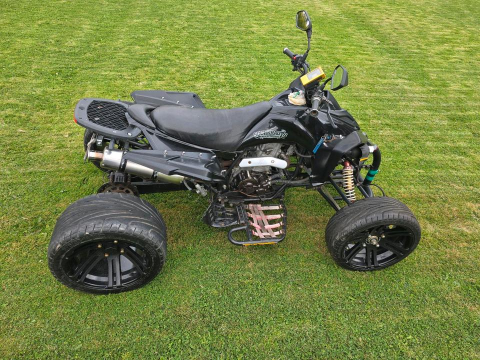 Weitere Motorräder Gelöscht • Quad 250ccm Jinling jla21b / Tausch Möglich 2013 — interior