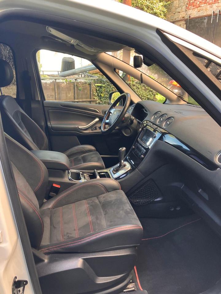 Ford S-Max 2010 — photo 10