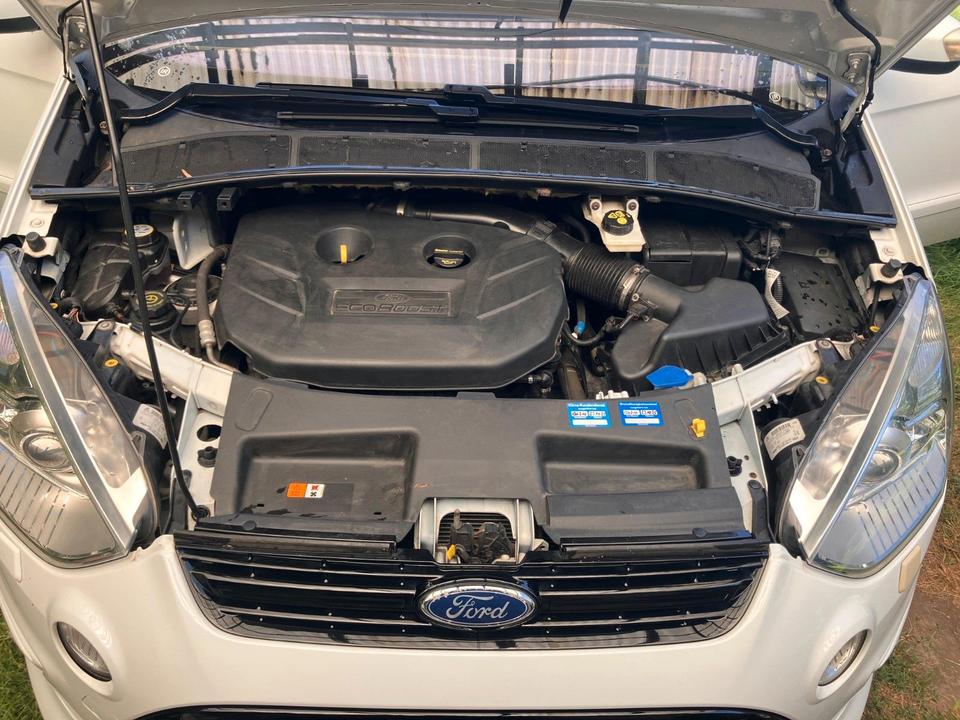 Ford S-Max 2010 — photo 8