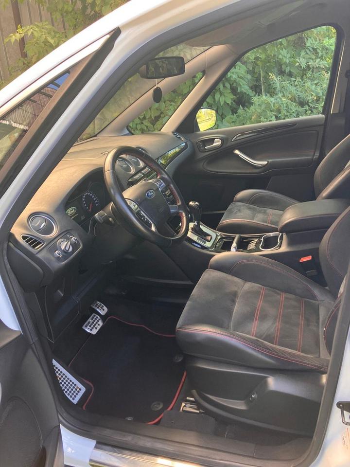 Ford S-Max 2010 — photo 9