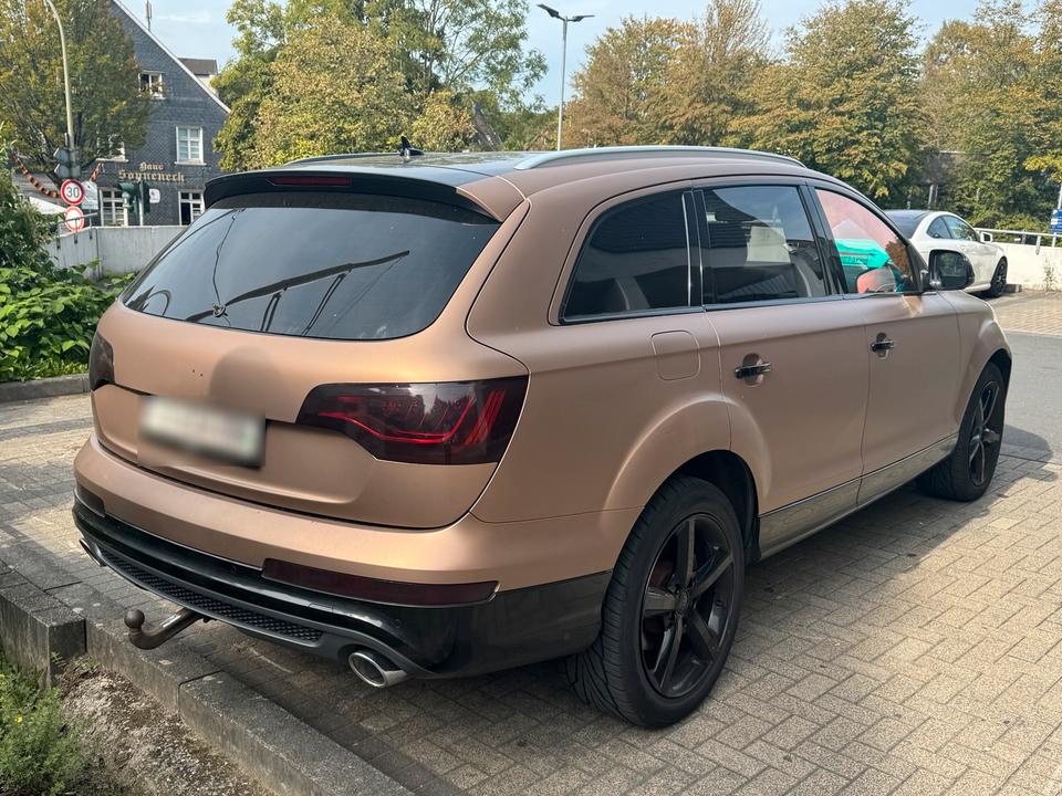 Audi Q7 2011 — двигун