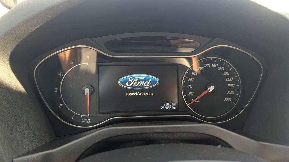 Ford Mondeo 2011 — photo 11