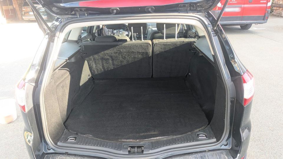 Ford Mondeo 2011 — photo 9