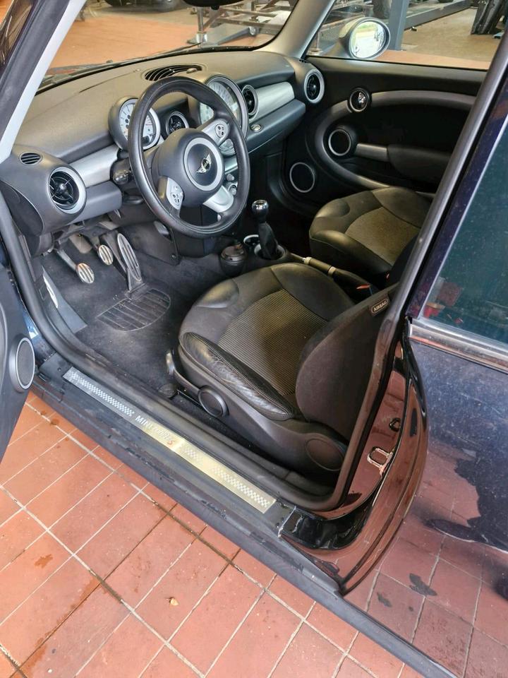 Mini Cooper 2007 — engine