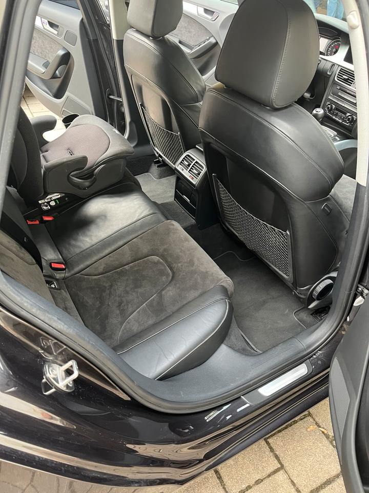 Audi A4 2008 — photo 12
