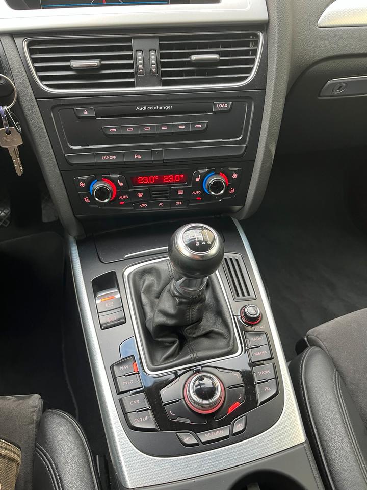 Audi A4 2008 — photo 18