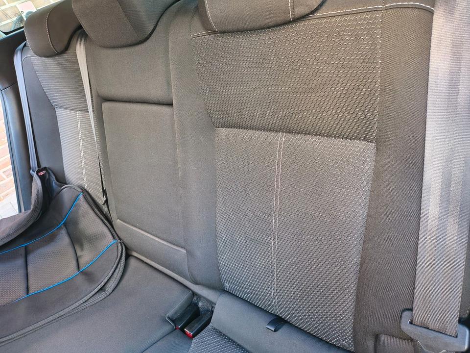 Opel Astra 2015 — photo 13