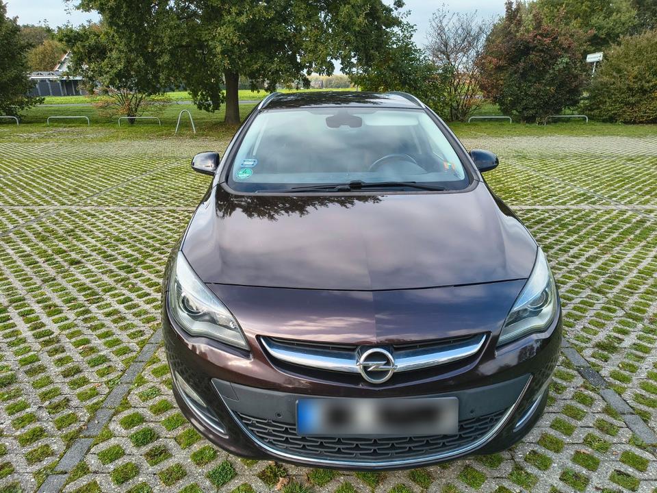 Opel Astra 2015 — photo 14