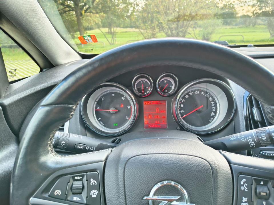 Opel Astra 2015 — photo 6