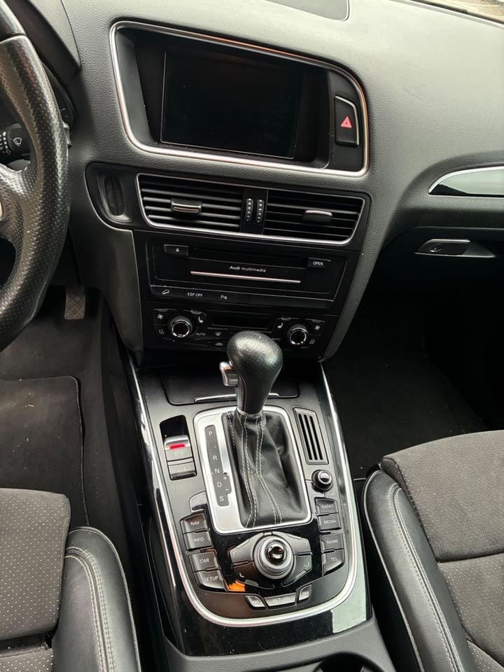 Audi Q5 2010 — photo 9