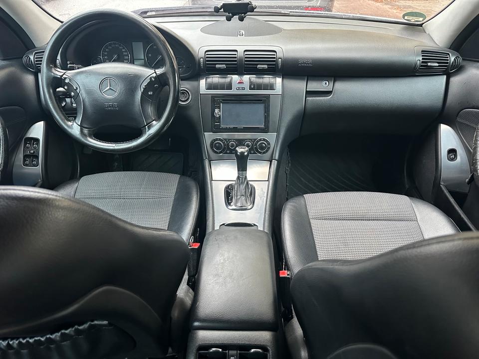 Mercedes Benz C 220 2005 — photo 8