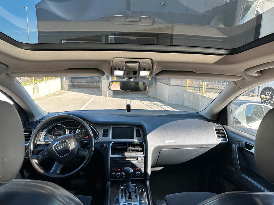 Audi Q7 2008 — photo 11