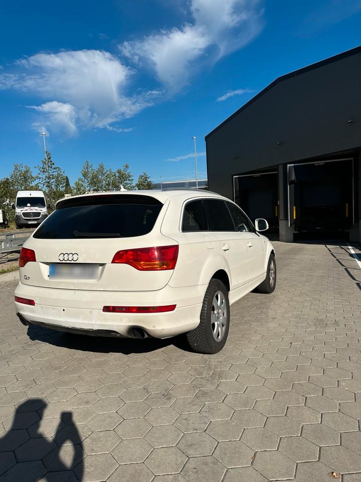 Audi Q7 2008 — photo 8