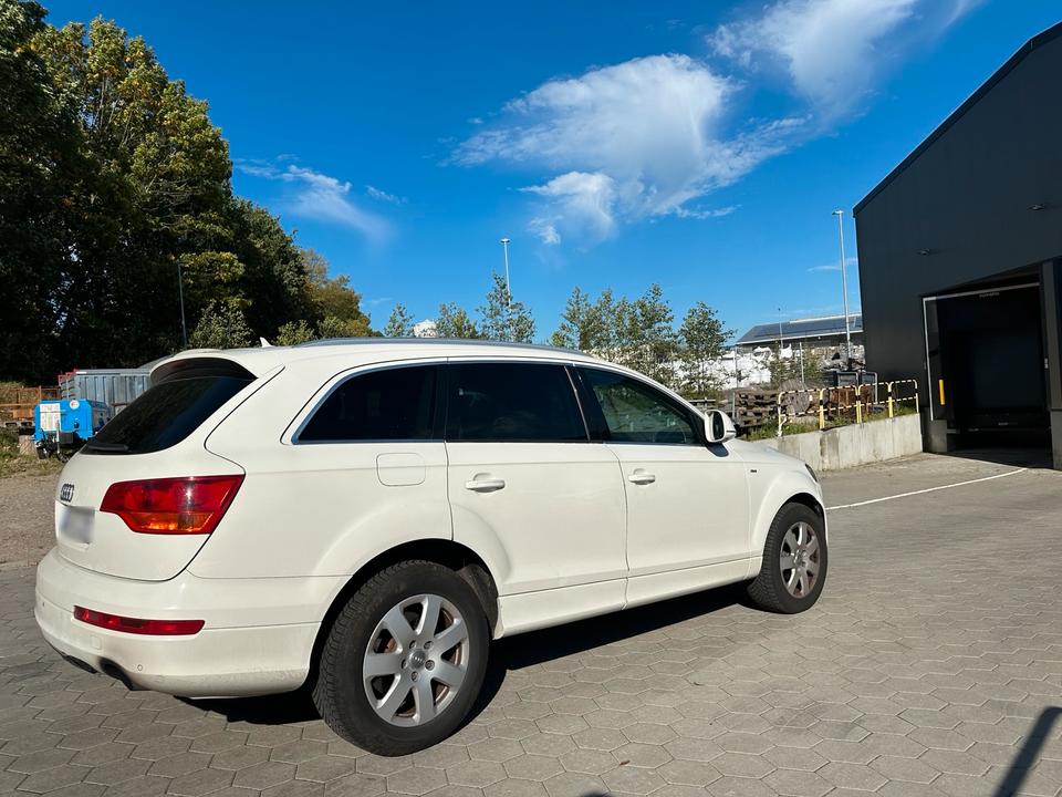 Audi Q7 2008 — photo 9
