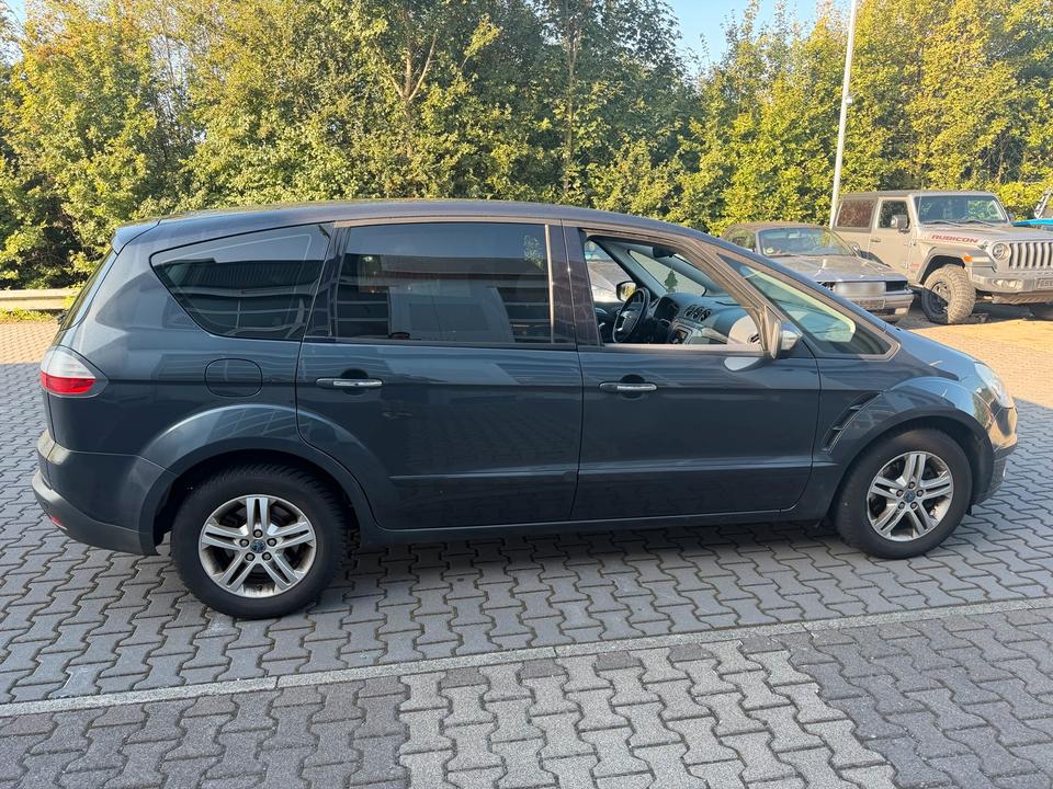 Ford S-Max 2009 — двигун